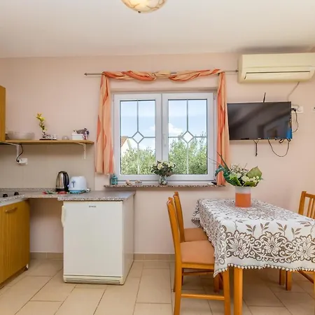 Ana Apartamento