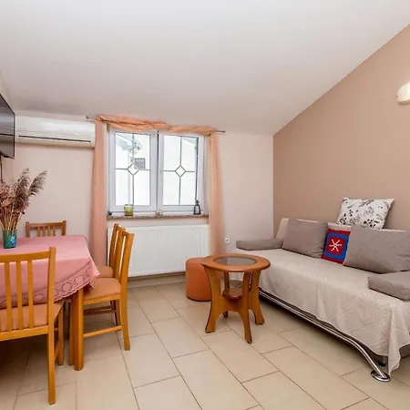 Appartamento Ana Krk Town