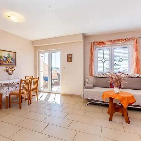 Ana Apartmán Krk Town