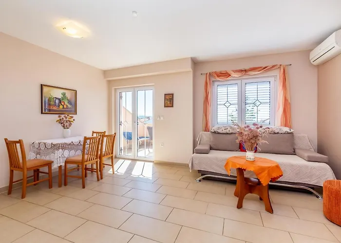 Ana Apartman Krk Town