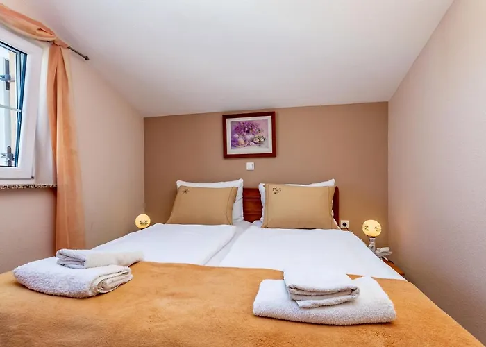 Ana Apartman Krk Town