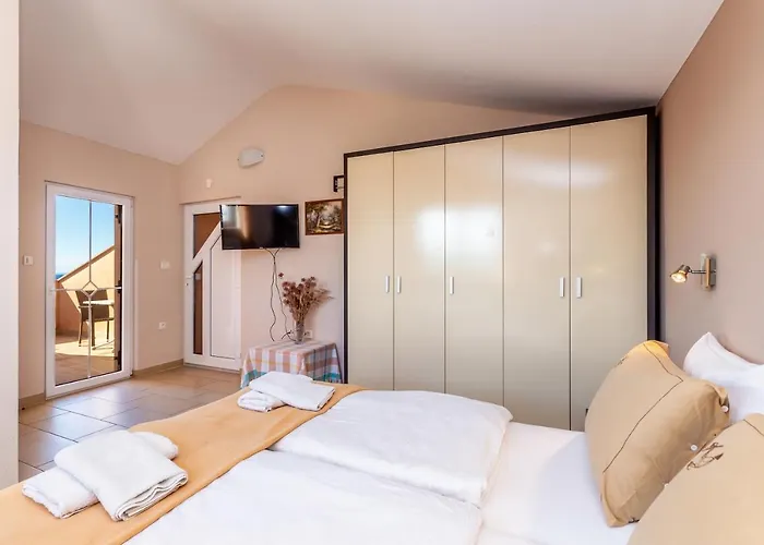 Ana Apartman Krk Town